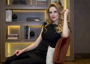 Wilma Elles mobilya devini affetmedi!