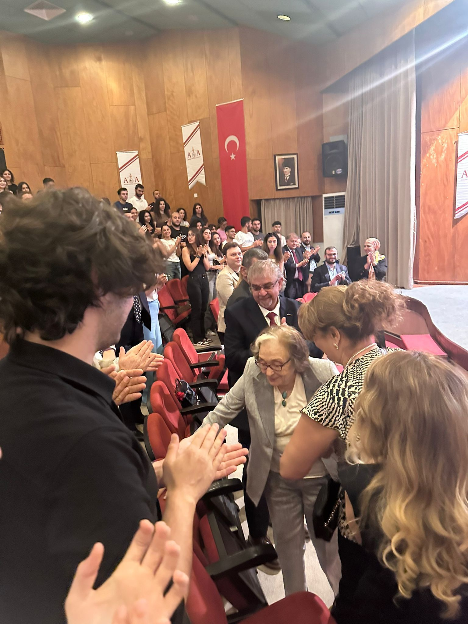 "2024 Gülten Dayıoğlu İlk Gençlik Romanı" ödülü “Buradayım” yazarı Filiz Gündoğan’a verildi - Resim: 2