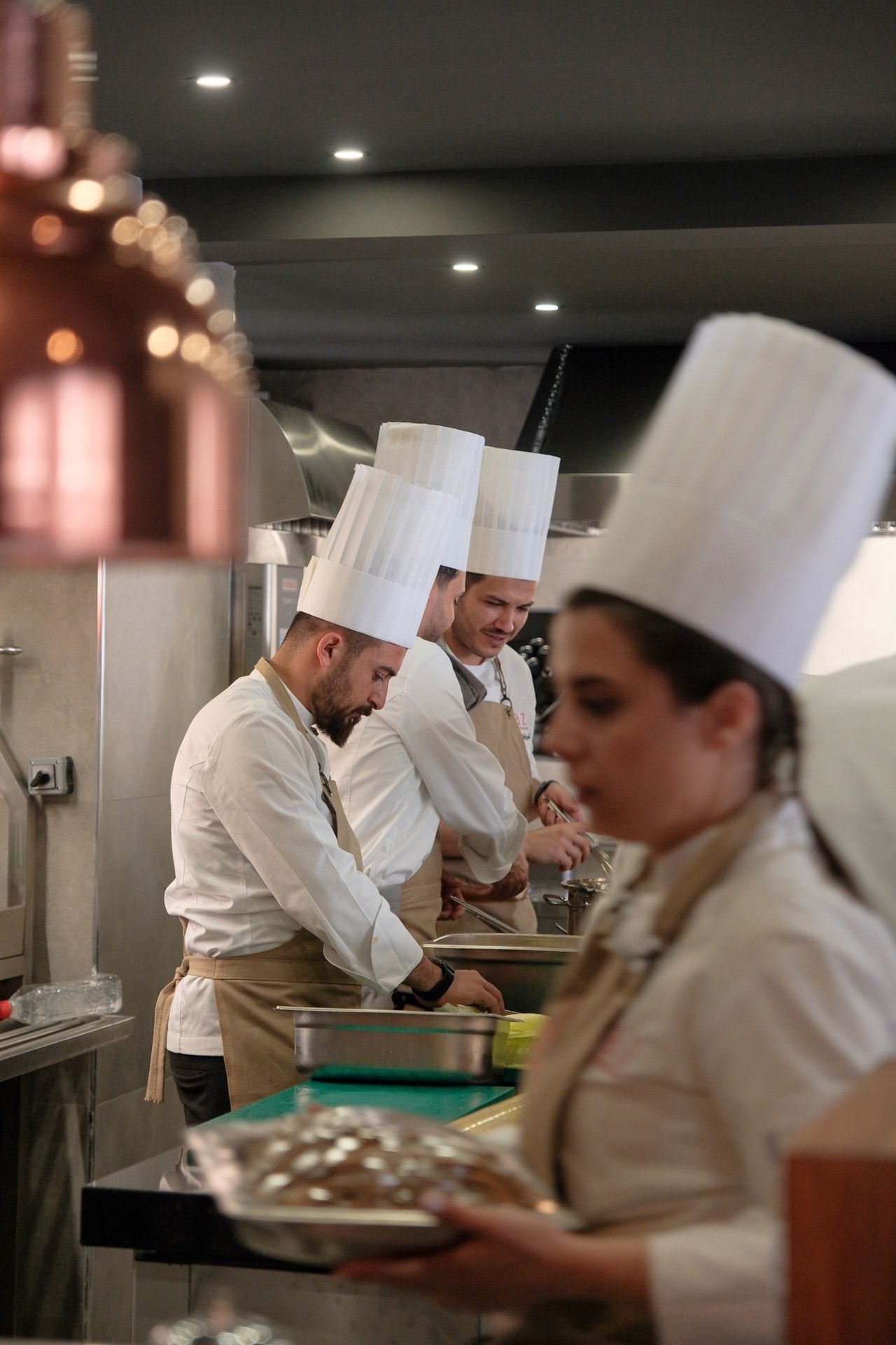 Masterchef Mehmet Yalçınkaya yeni mekan açtı! - Resim: 2