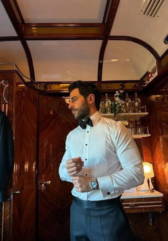 Hande Erçel ile Hakan Sabancı'dan 6,5 milyonluk poz! - Resim: 4