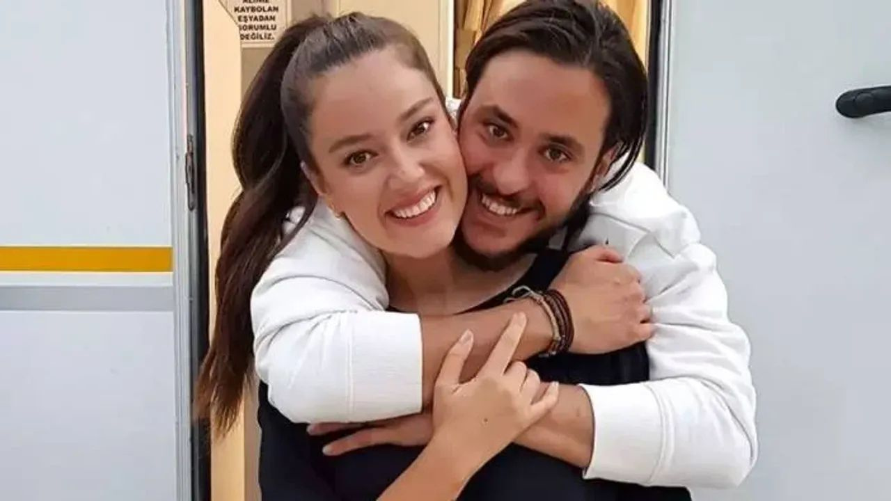 'Örnek çift' olarak gösterilen Pelin Akil ile Anıl Altan boşanıyor - Resim: 2